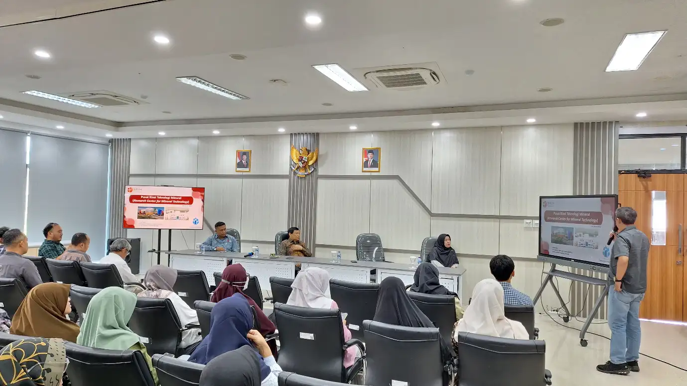 Foto sesi diskusi